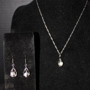 Sterling Silver & Pearl Pendant, Necklace & matching Ear Rings